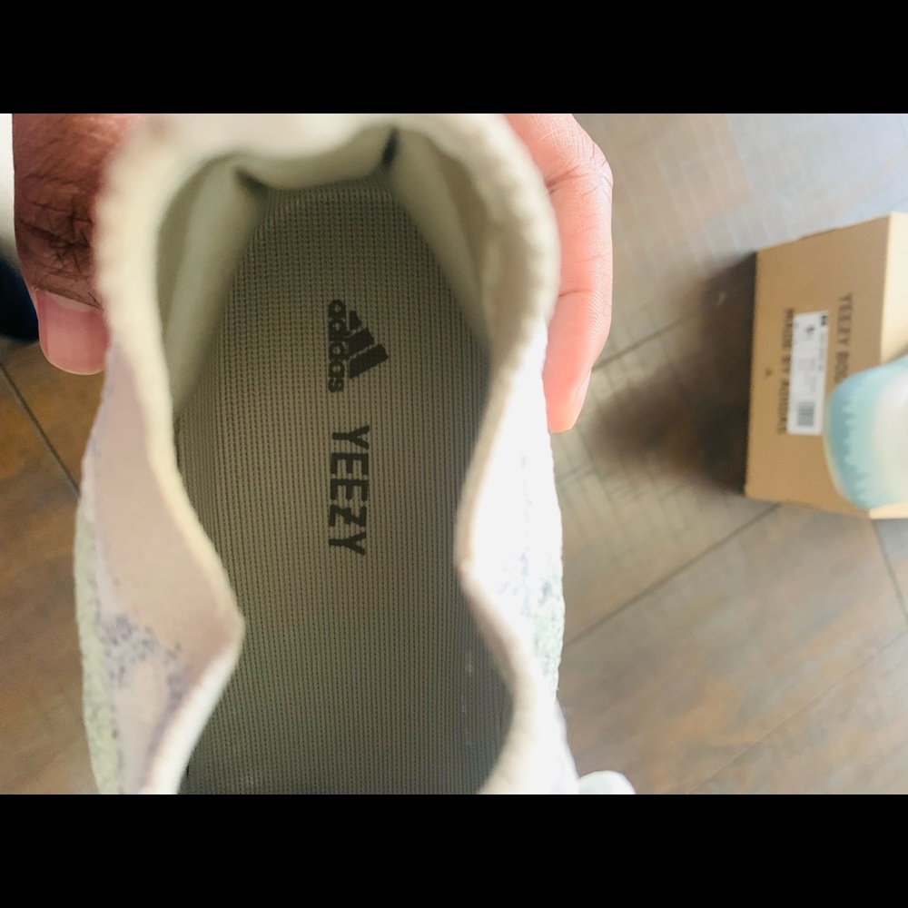 Yeezy 380 Alien - Picture 7 of 10